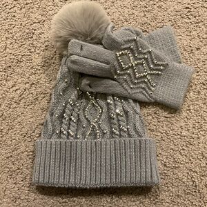 Amazing Bling Gray Cable Knit Pom Pom Hat & Gloves Gift Set Y2K, NWT